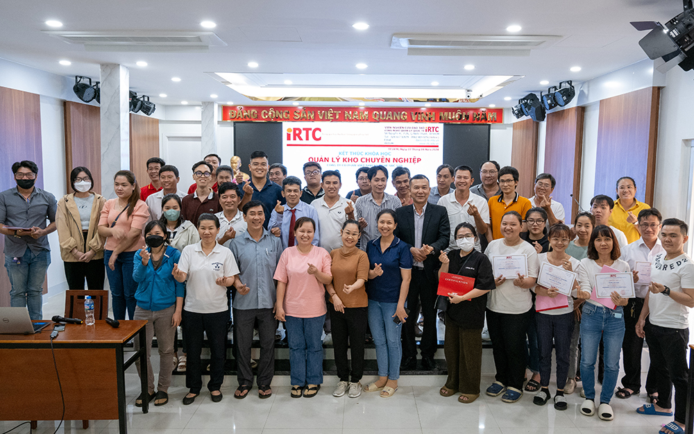 Kết thúc khóa học quản lý Kho chuyên nghiệp tại doanh nghiệp
