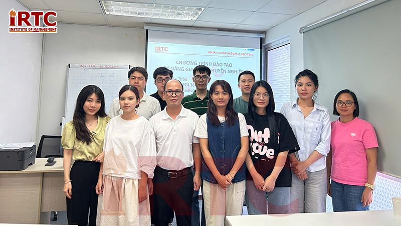 Kết thúc khóa học Kỹ năng giao tiếp