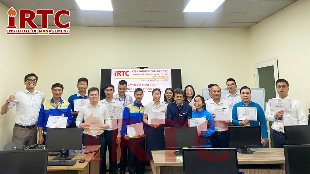 Kết thúc khóa học kỹ năng quản lý con người